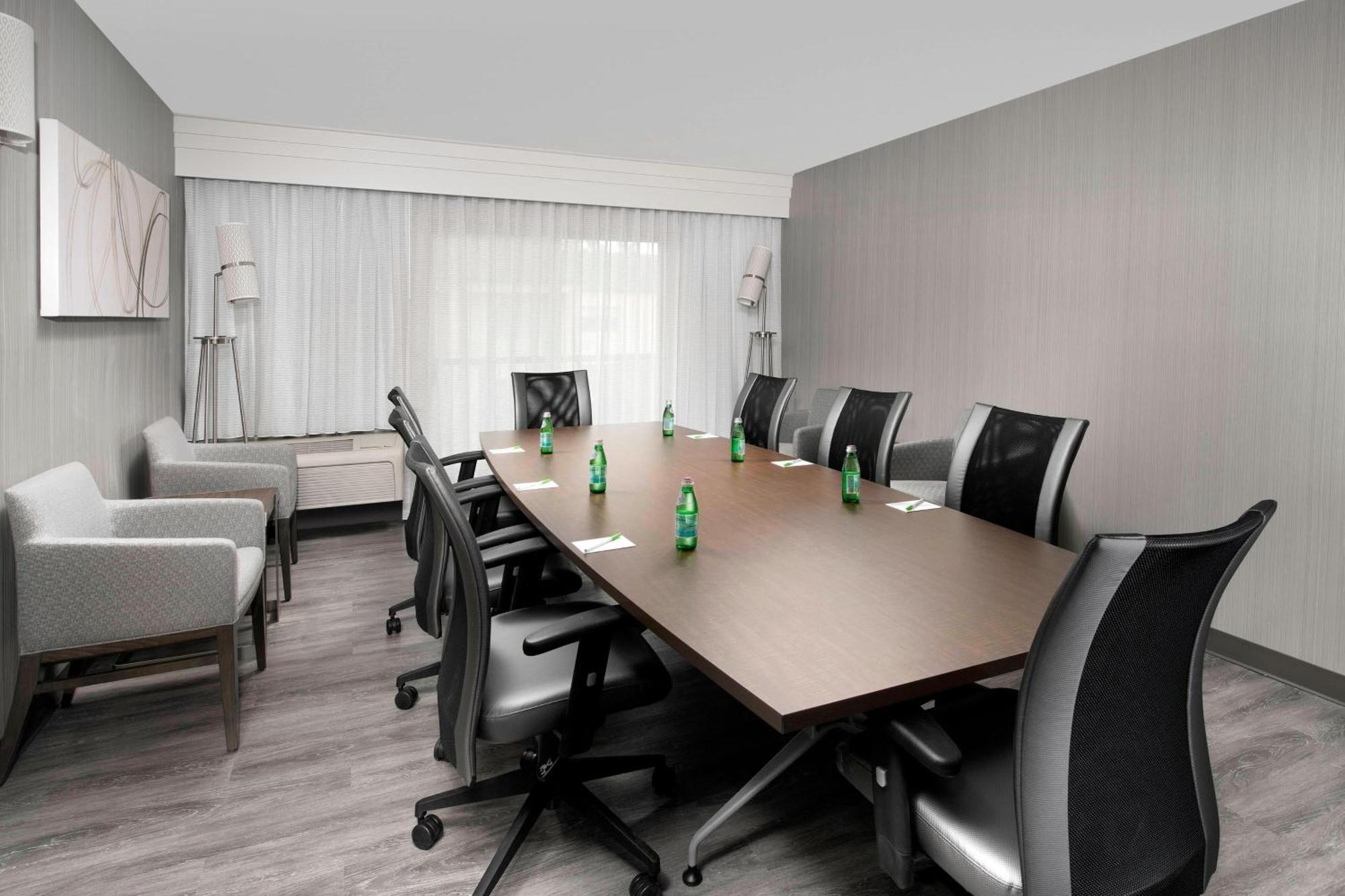 מלון Courtyard By Marriott Portland הילסבורו מראה חיצוני תמונה